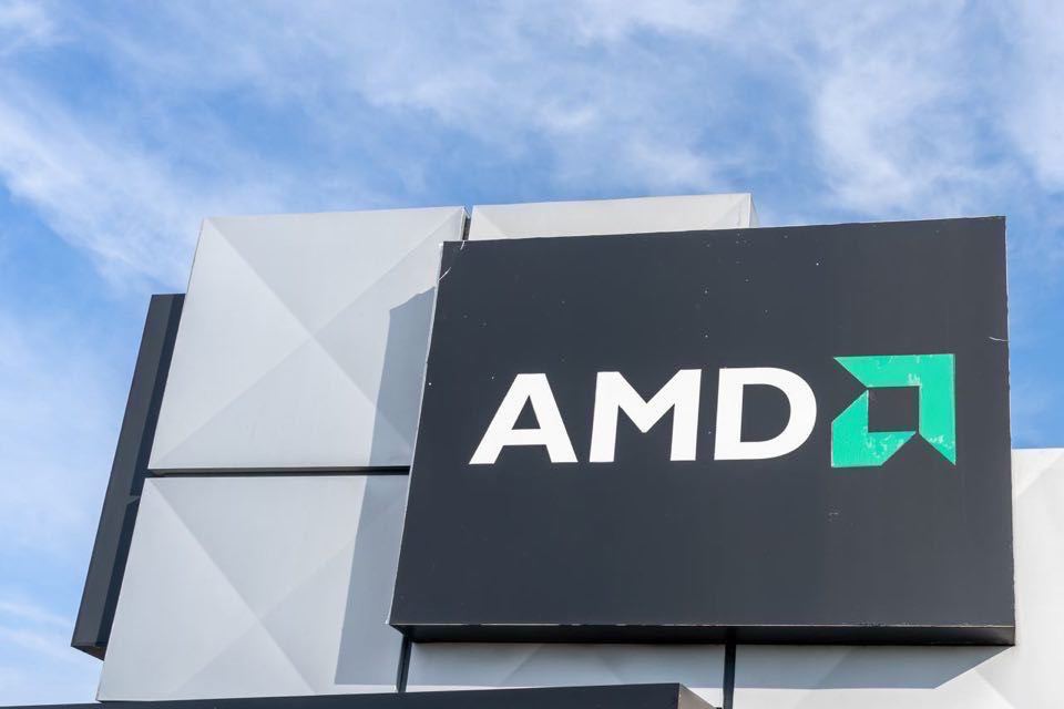 AMD Rockets 8% on AI Chip Buzz: Targets Skyrocket! 